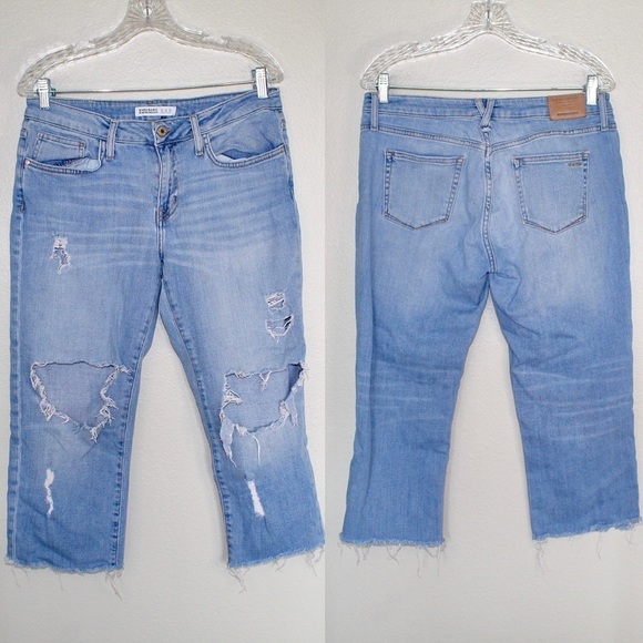 Zara Denim - 🎄Zara Basic Z1976 Light Wash Mid-Rise Raw Hemp Distressed Denim Capri - Size 06